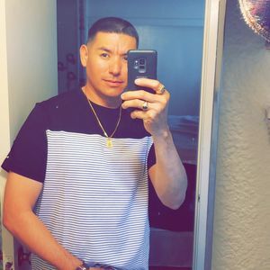 Meet your Posher, Robles